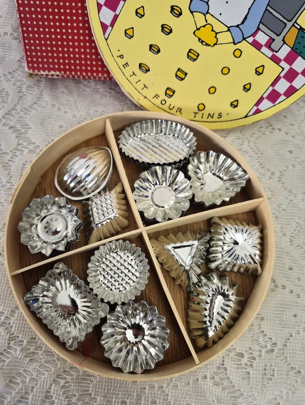 Lillian Vernon Pastry Molds